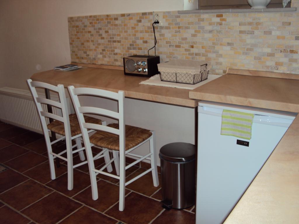 Ferienwohnung Castle Kastiel Kotešová Zimmer foto