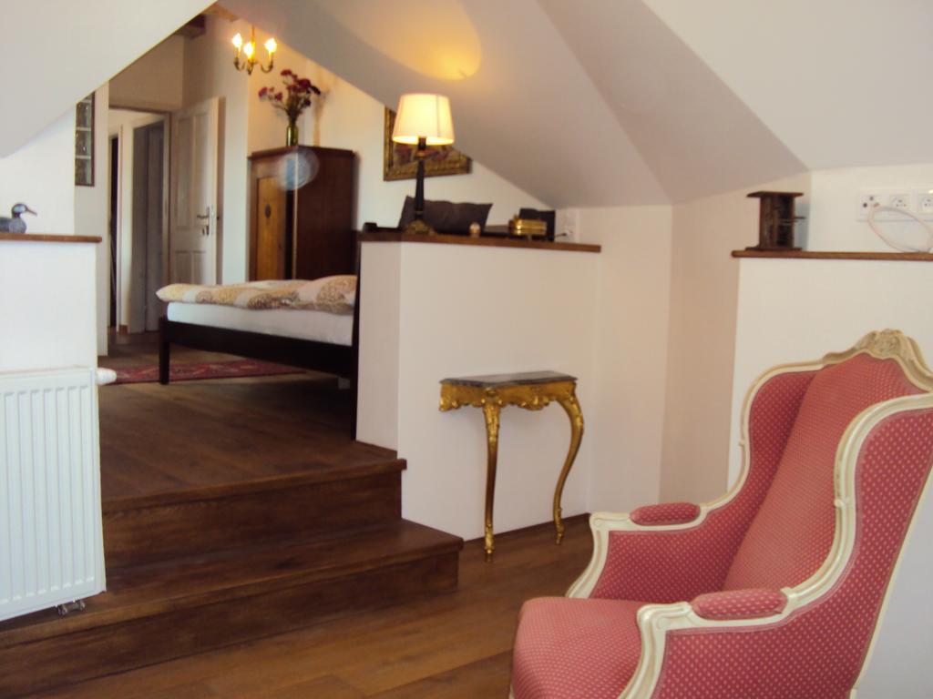 Ferienwohnung Castle Kastiel Kotešová Zimmer foto
