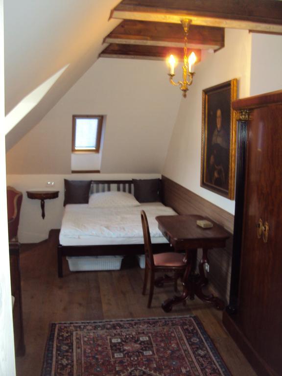 Ferienwohnung Castle Kastiel Kotešová Zimmer foto
