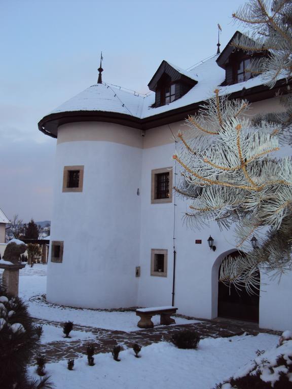 Ferienwohnung Castle Kastiel Kotešová Exterior foto