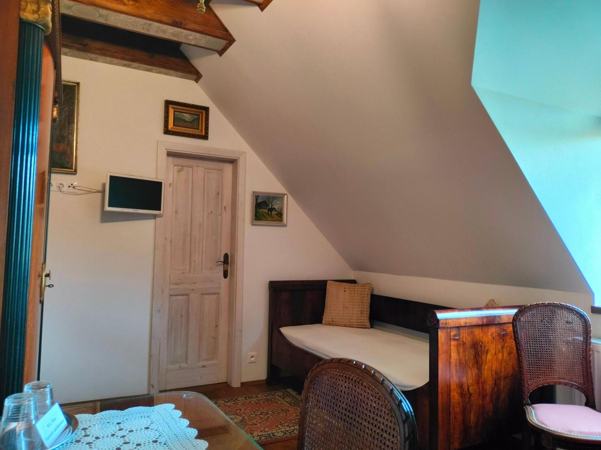 Ferienwohnung Castle Kastiel Kotešová Exterior foto