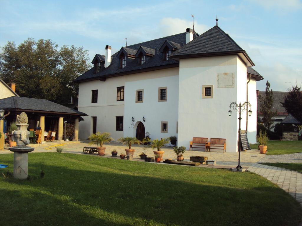 Ferienwohnung Castle Kastiel Kotešová Exterior foto